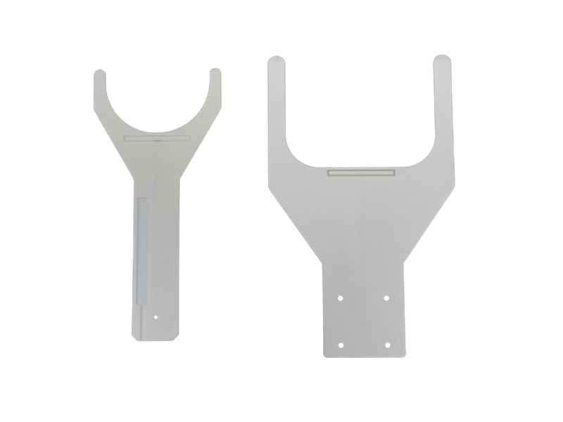 Ceramic vacuum arm