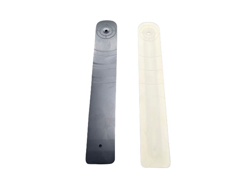 Ceramic vacuum arm