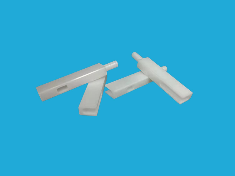 White zirconia ceramic structural components