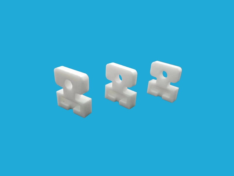 White zirconia ceramic structural components